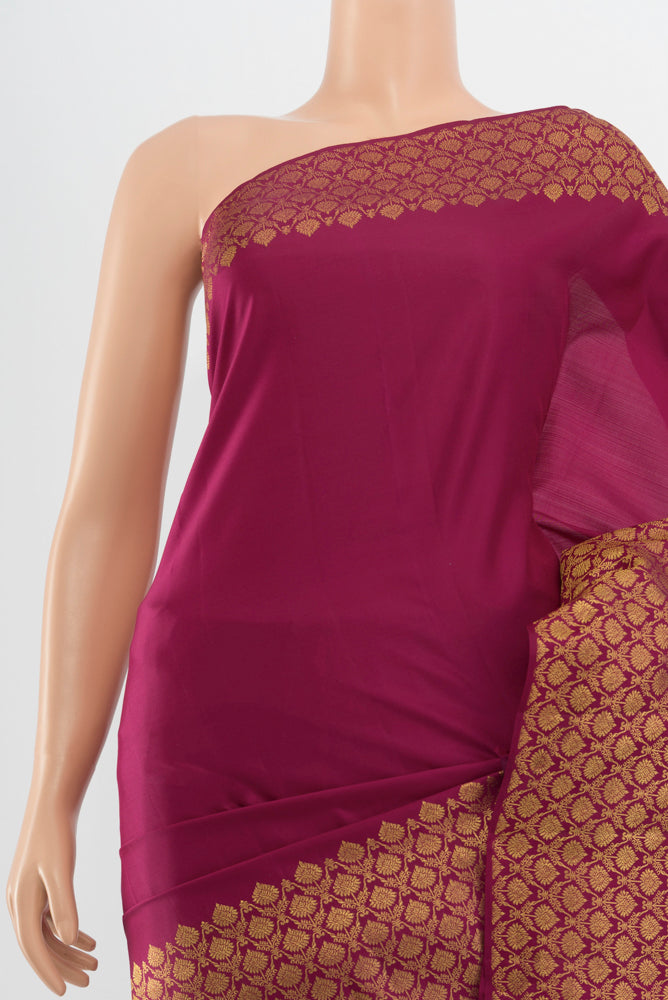 Border image of Pure Silk Pure Zari Purple Kanjivaram Saree with Zari Butta on the body and Silk Border. 