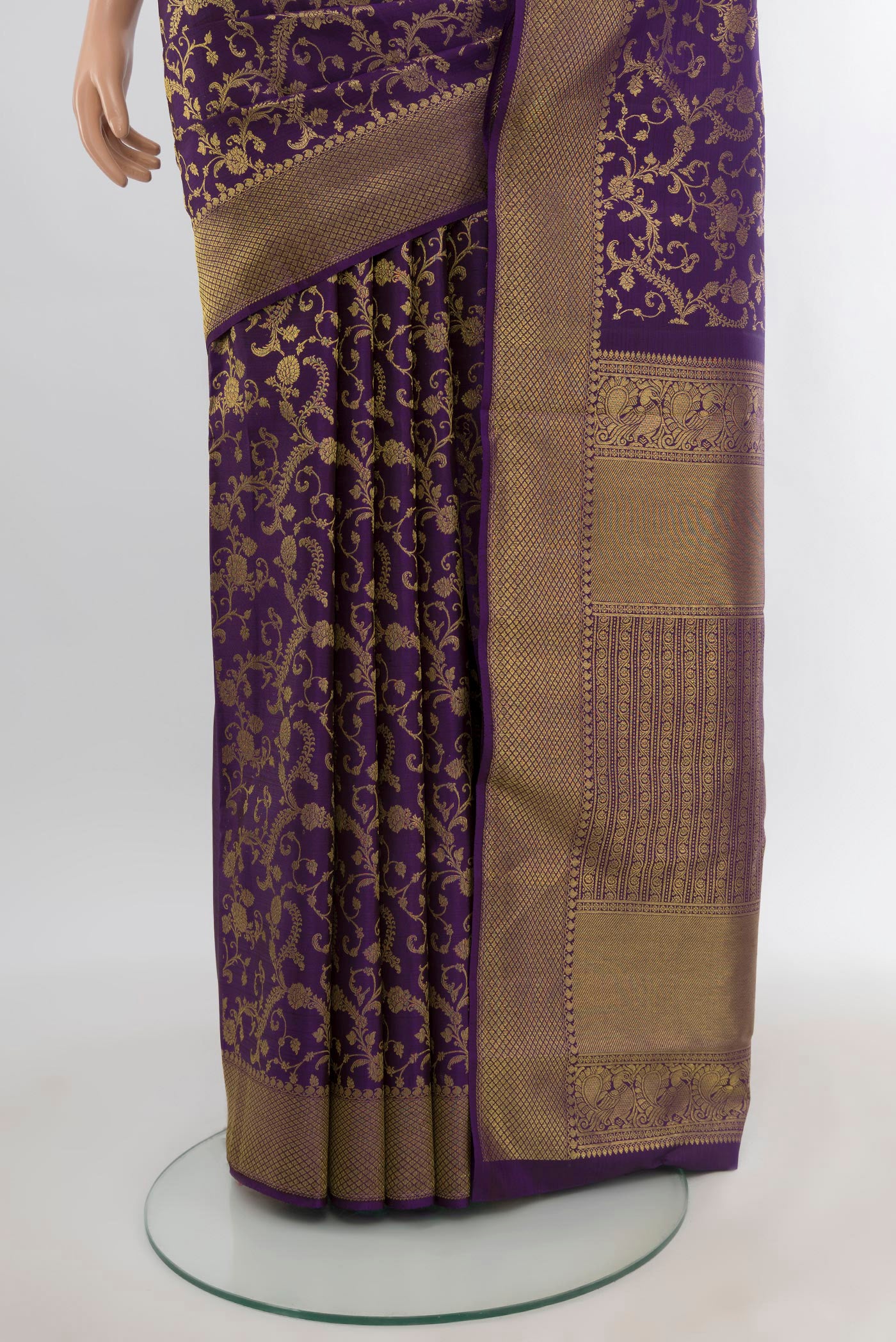 Pleats and pallu of Violet Kanjivaram Silk Saree with Zari Brocade on the body and Zari Border. 