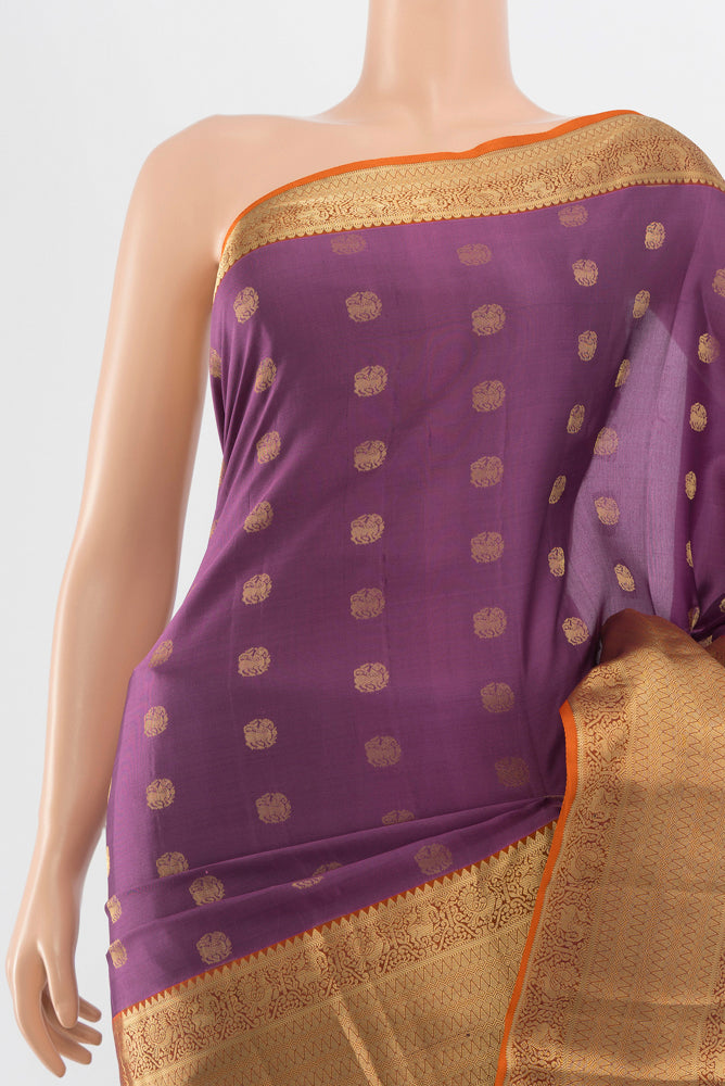 Border image of Bronze Kanchipuram Silk Saree with Zari Butta on the body and Silk Border. 