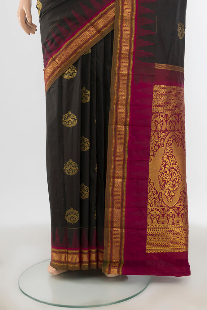 Pleats and pallu of Brown Bangalore Silk - kadyal Saree with Zari Butta on the body and Silk Border. 