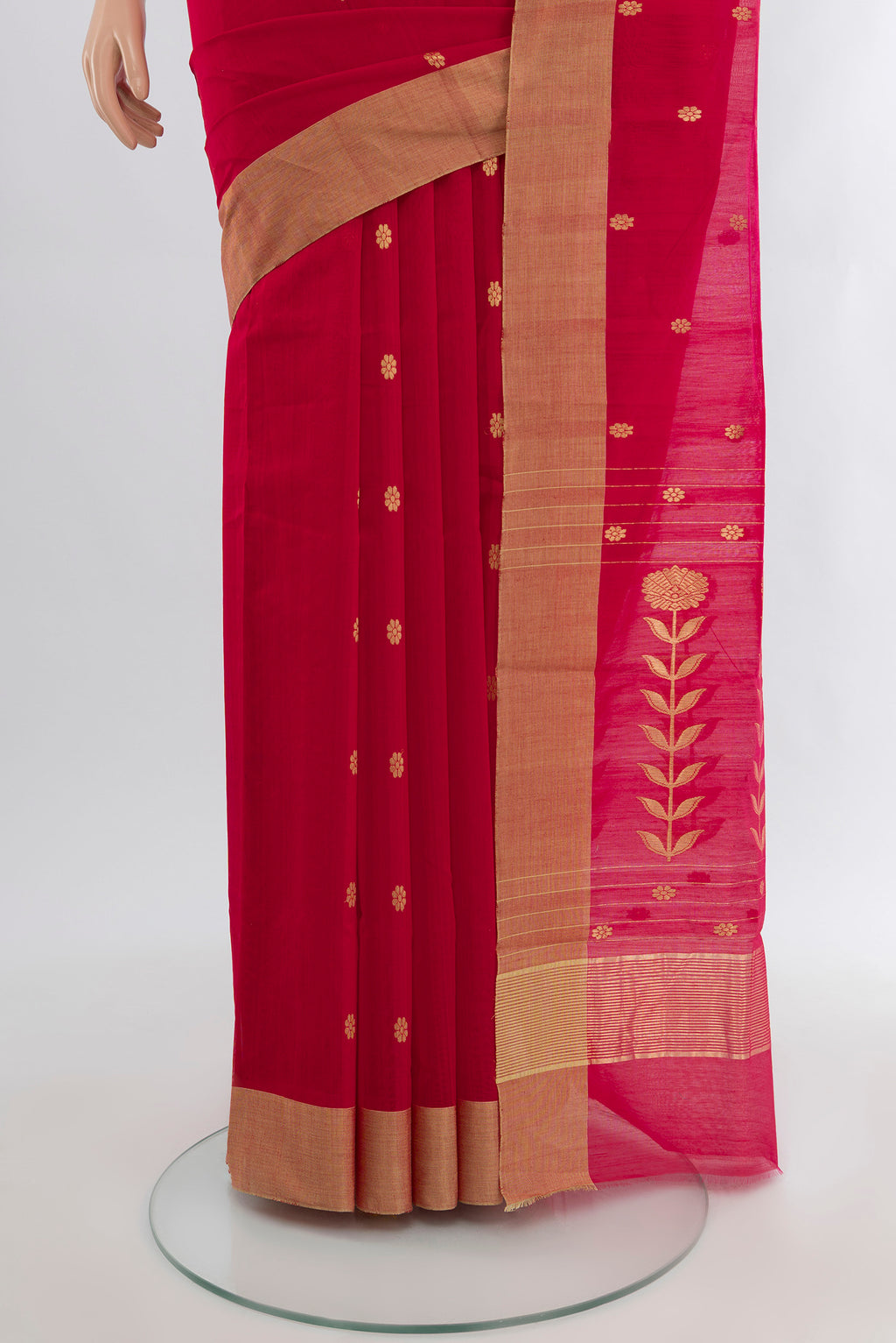 Pleats and pallu of Red Chanderi Silk Cotton Saree with Zari Butta on the body and Zari Border. 