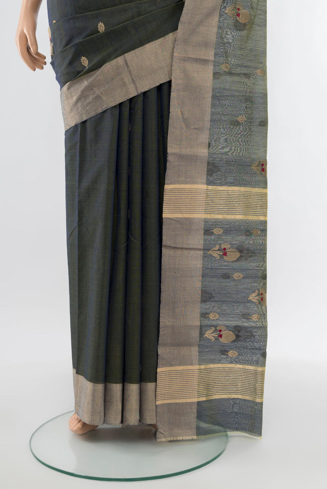 Pleats and pallu of Navy Blue Chanderi Silk Cotton Saree with Zari Butta on the body and Silk Border. 