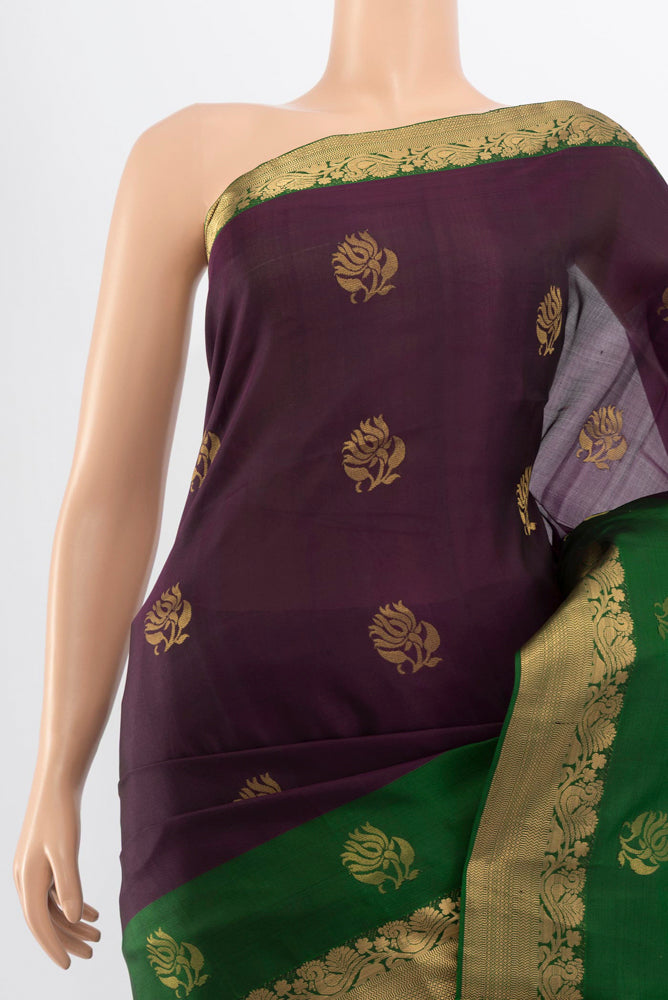 Border image of Pure Silk Pure Zari Violet Soft Saree with Zari Butta on the body and Silk Border. 
