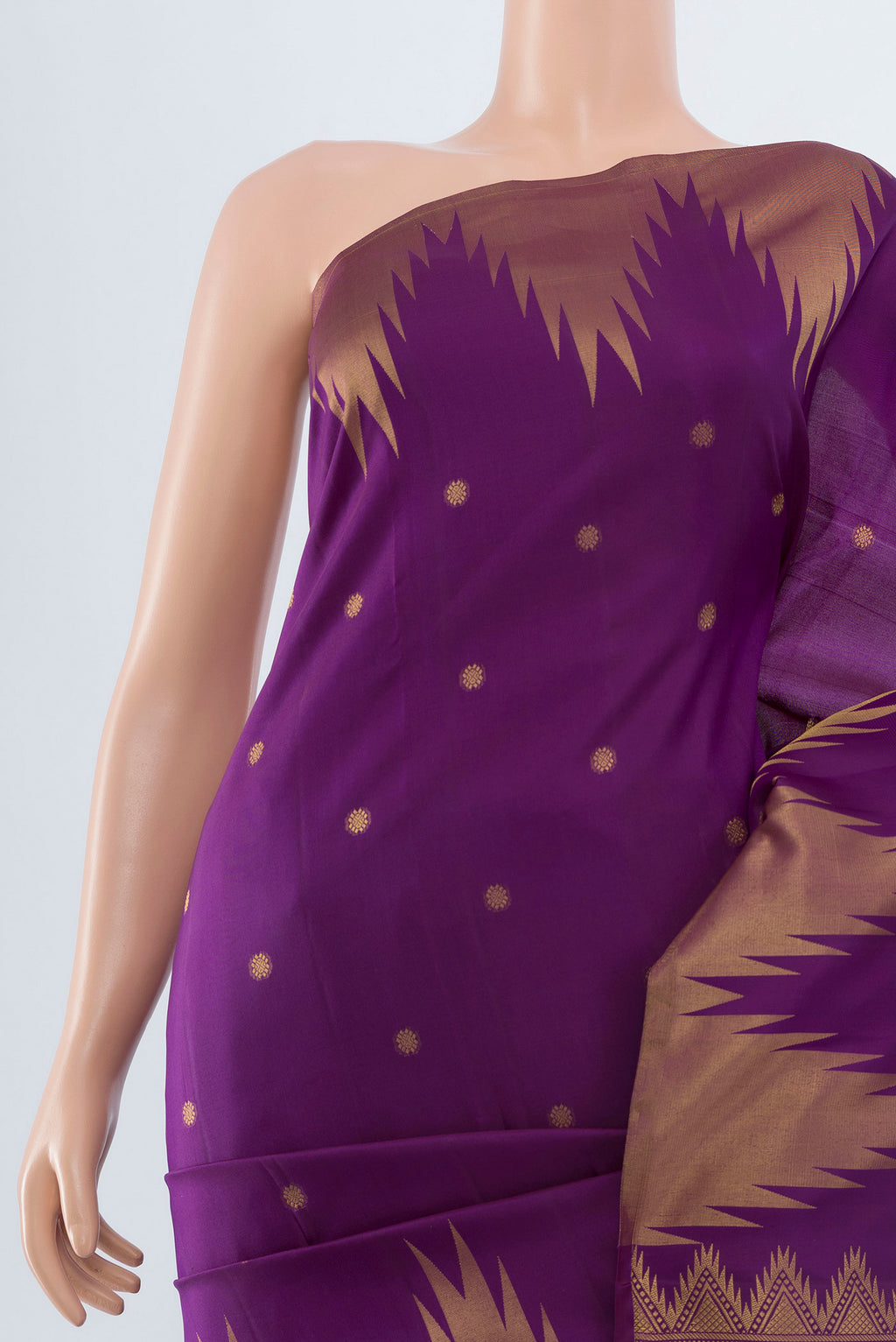 Border image of Pure Silk Pure Zari Violet Kanchipuram Saree with Zari Butta on the body and Silk Border. 