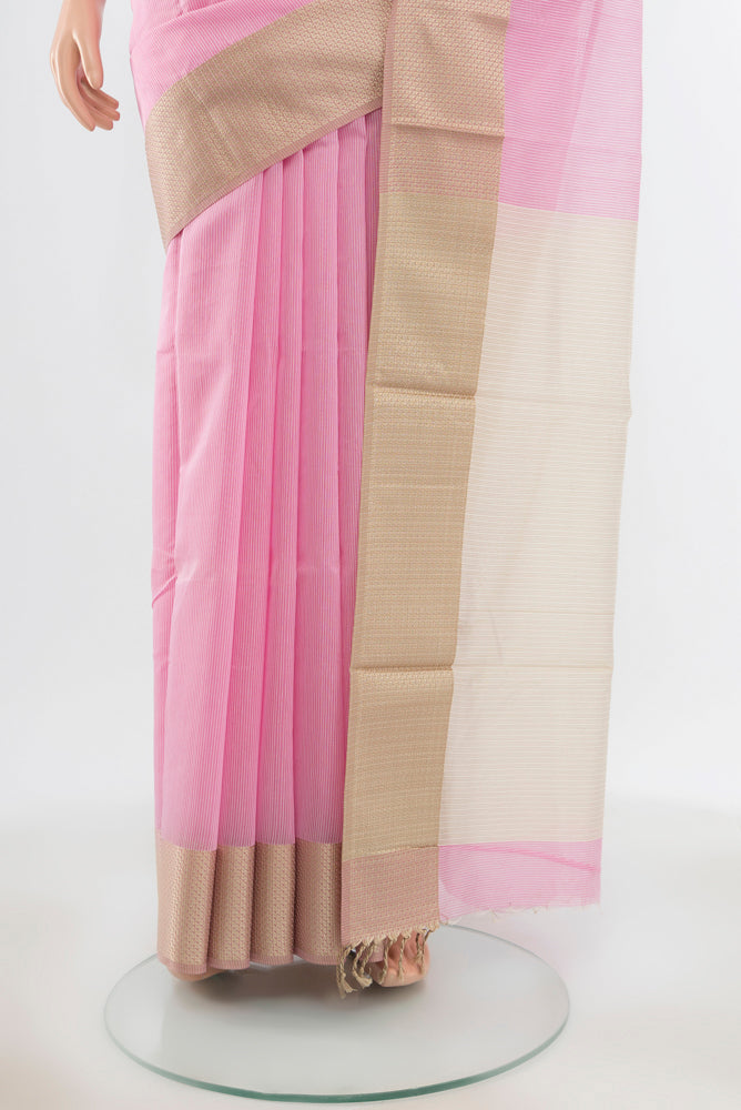 Pleats and pallu of Pure Silk Pure Zari Rose pink Maheshwari Cotton Saree with Zari Butta on the body and Silk Border. 