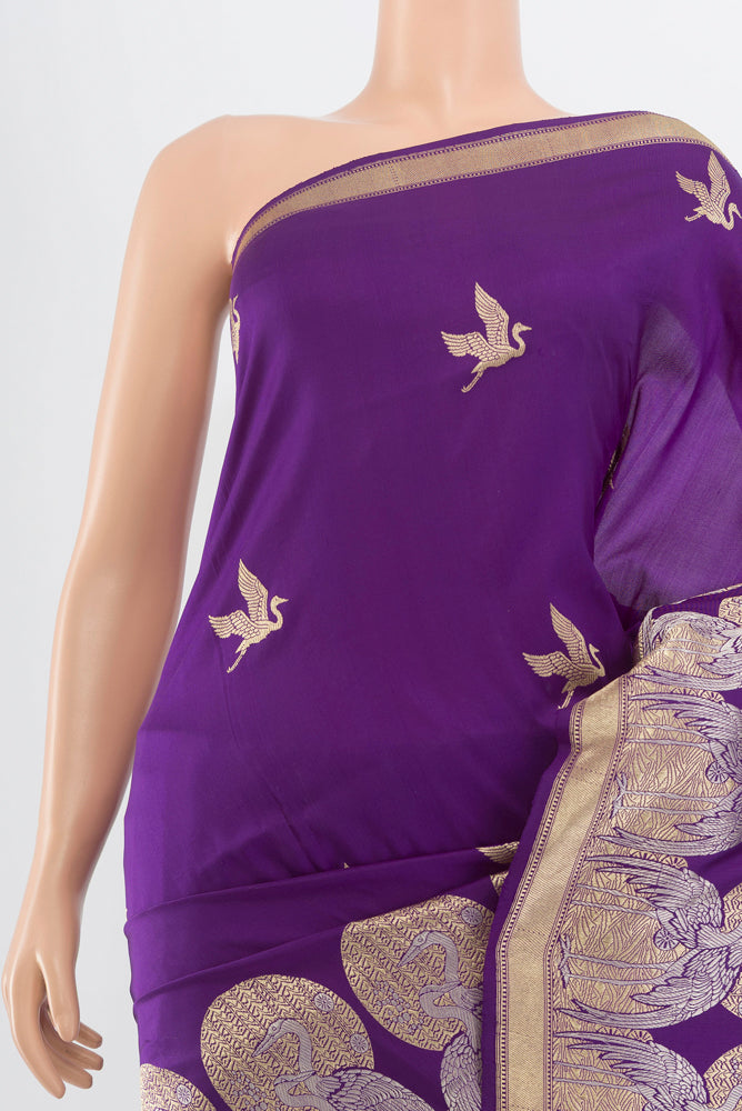 Border image of Pure Silk Pure Zari Violet Banarasi Katan Saree with Zari Butta on the body and Silk Border. 