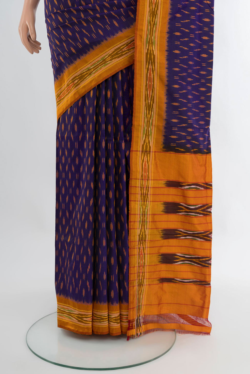 Pleats and pallu of Navy Blue Pochampally Silk Saree with Ikat design on the body and Ikat Border. 