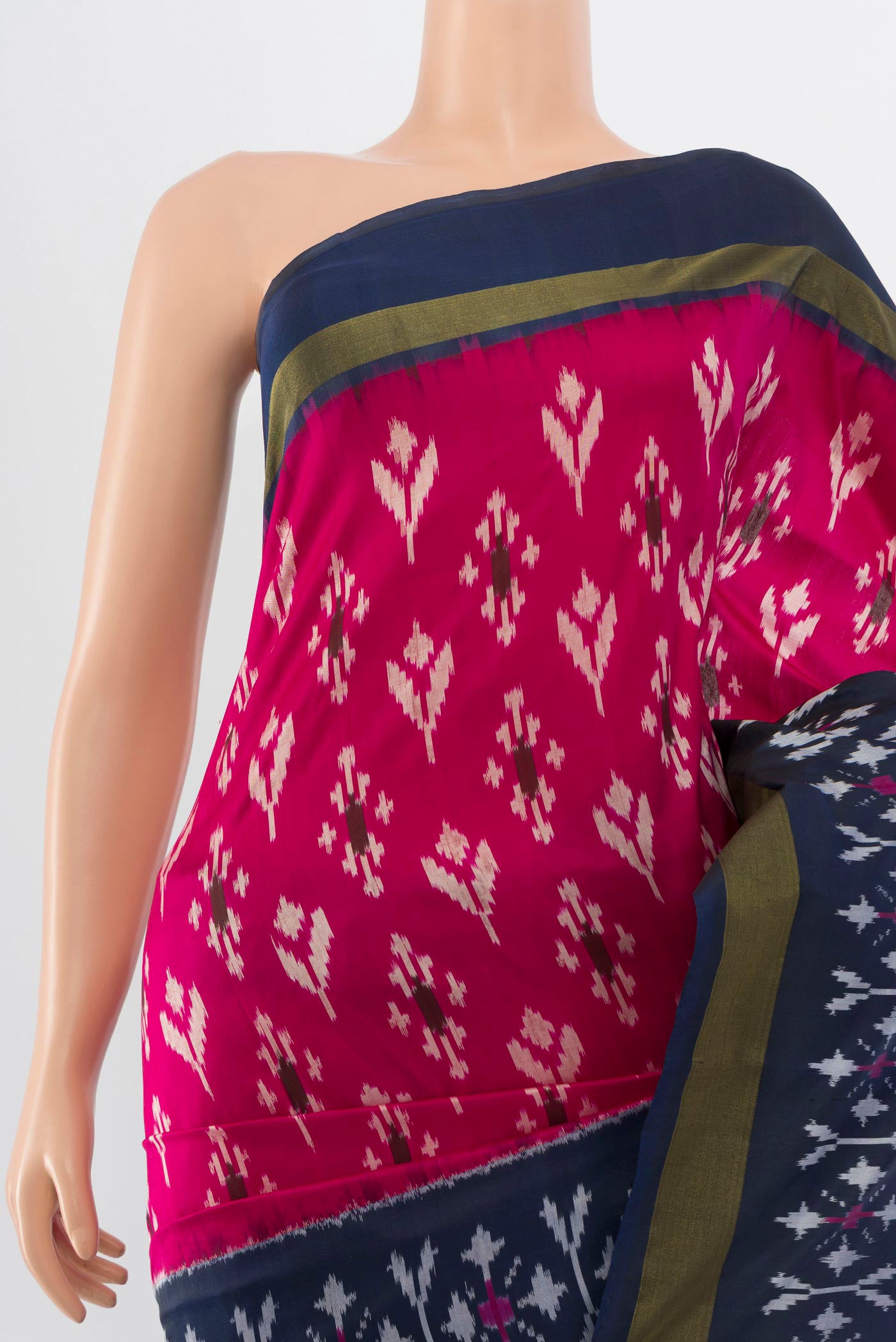 Border image of Purple Pochampally Saree with Ikat Print on the body and Silk Border. 