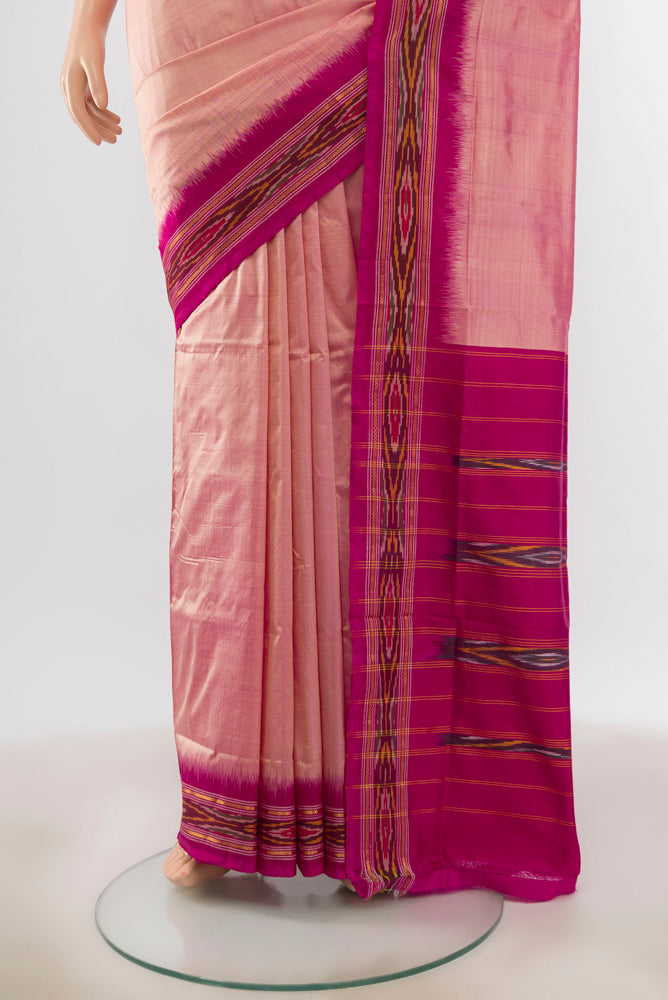 Pleats and pallu of Peach Pochampally Saree with Ikat Print on the body and Silk Border. 