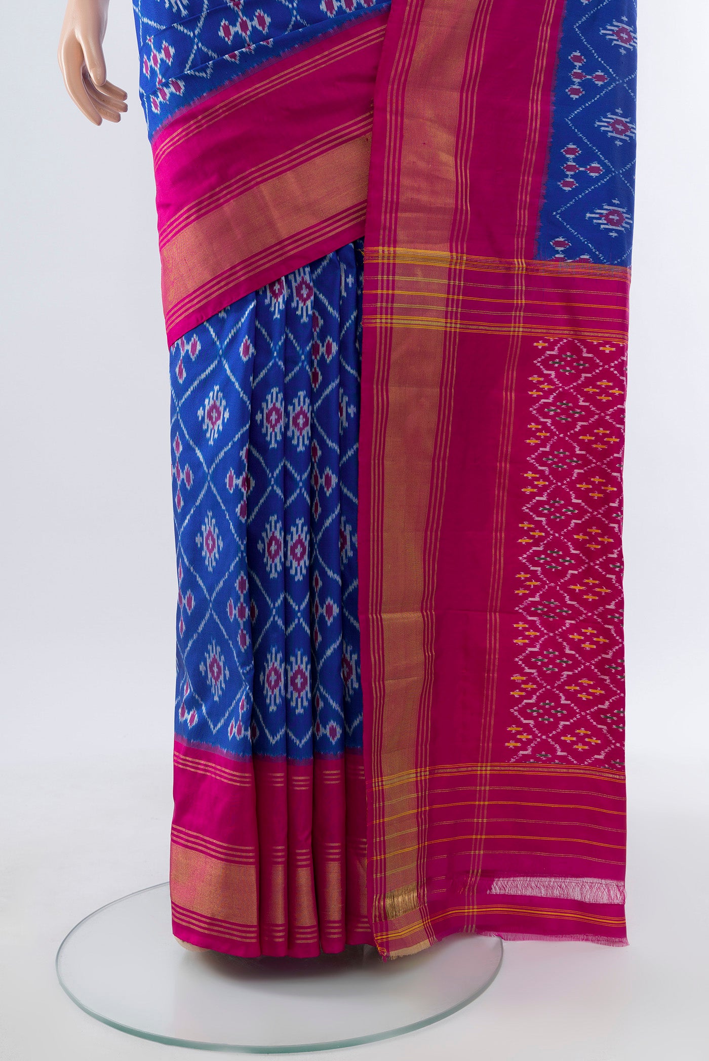 Pleats and pallu of Dark Blue Pochampally Saree with Ikat Print on the body and Silk Border. 
