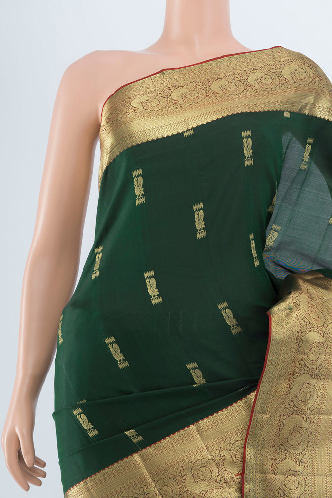 Border image of Mint Green Kanjivaram Silk Saree with Plain Body and Silk Border. 