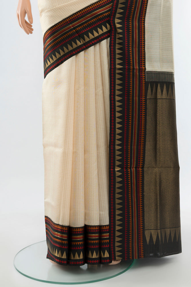 Pleats and pallu of Cream Bangalore Silk - kadyal Saree with Checked design on the body and Silk Border. 