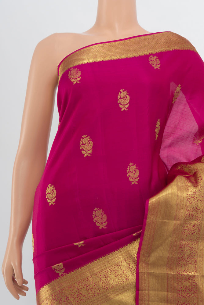 Border image of Dark Pink Kanjivaram Silk Saree with Zari Brocade on the body and Zari Border. 