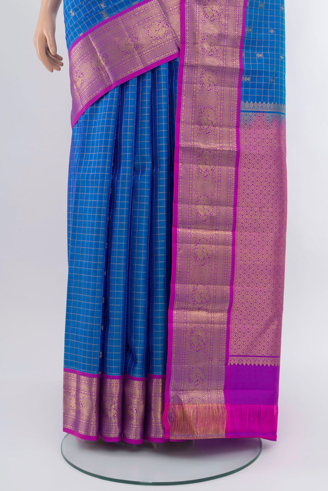 Pleats and pallu of Dark Blue Kanchipuram Silk Saree with Zari Brocade on the body and Silk Border. 