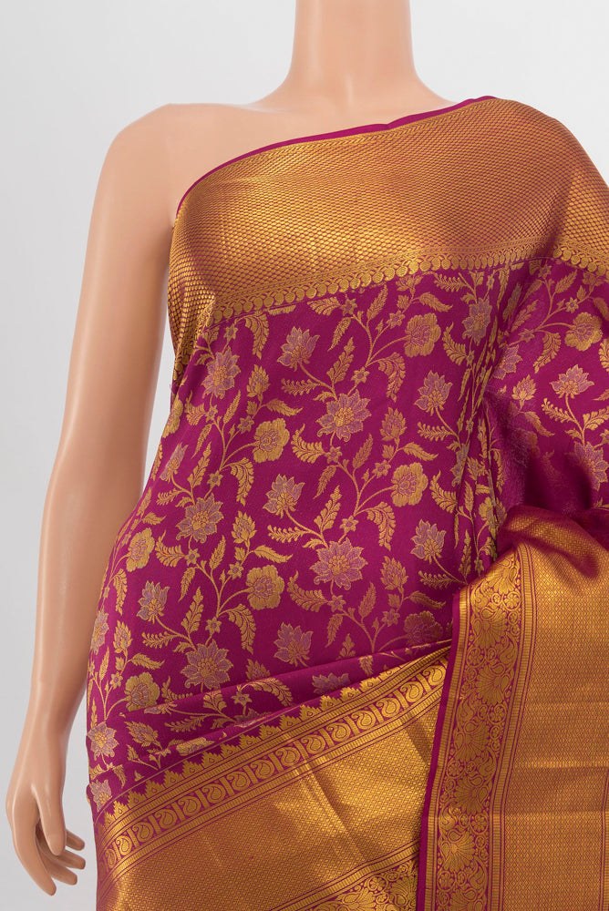 Border image of Dark Pink Kanjivaram Silk Saree with Zari Brocade on the body and Silk Border. 