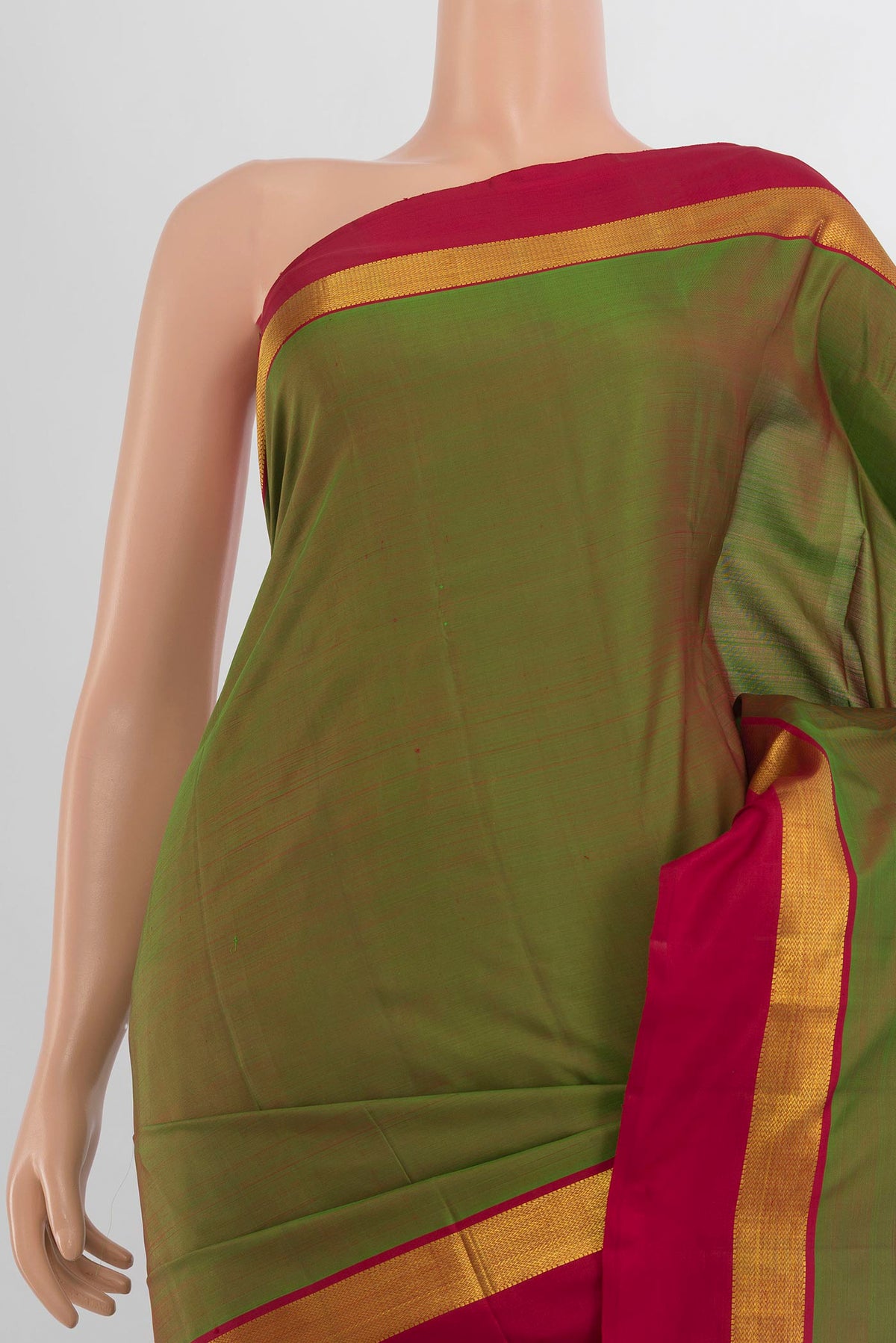 Border image of Pure Silk Mehandi Green Kanjivaram Saree with Plain Body and Silk Border. 