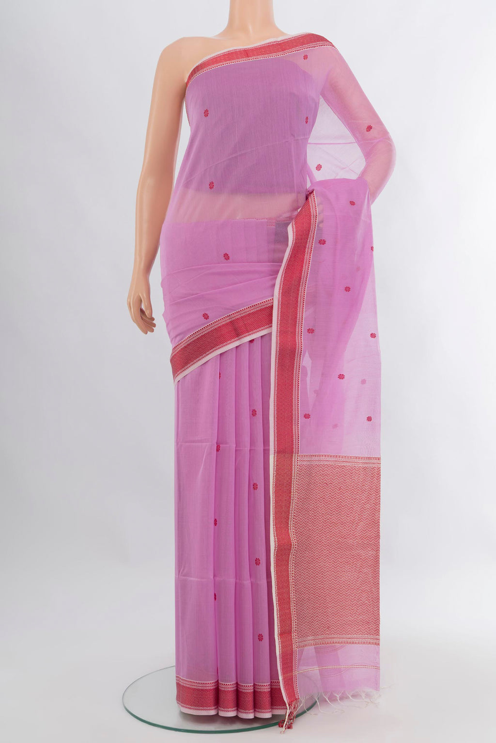 Lavender Maheshwari Silk Cotton Saree with Thread Butta on the body and Thread Border.  displayed on a mannequin