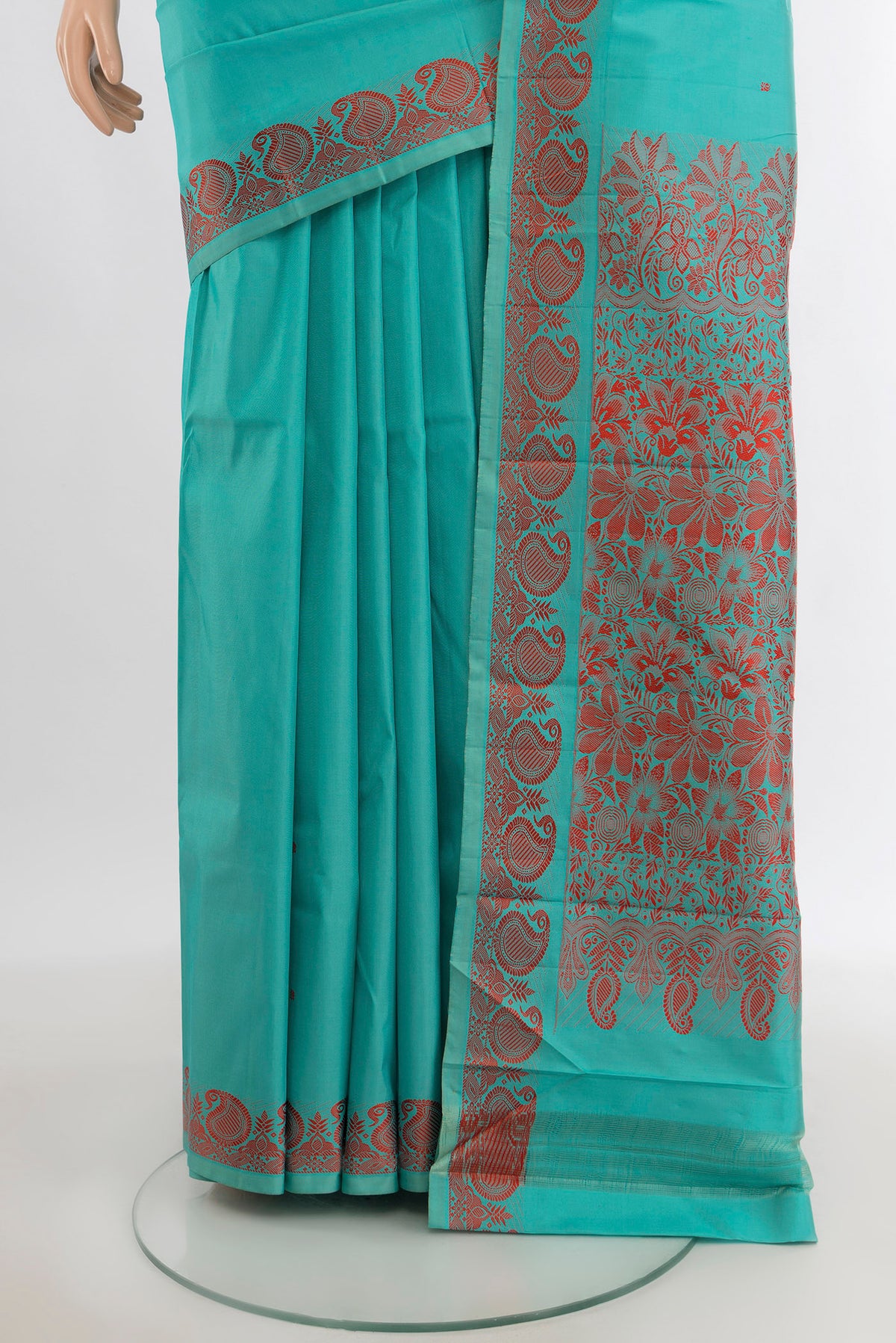 Pleats and pallu of Sky Blue Kanjivaram Silk Saree with Thread Butta on the body and Thread Border. 