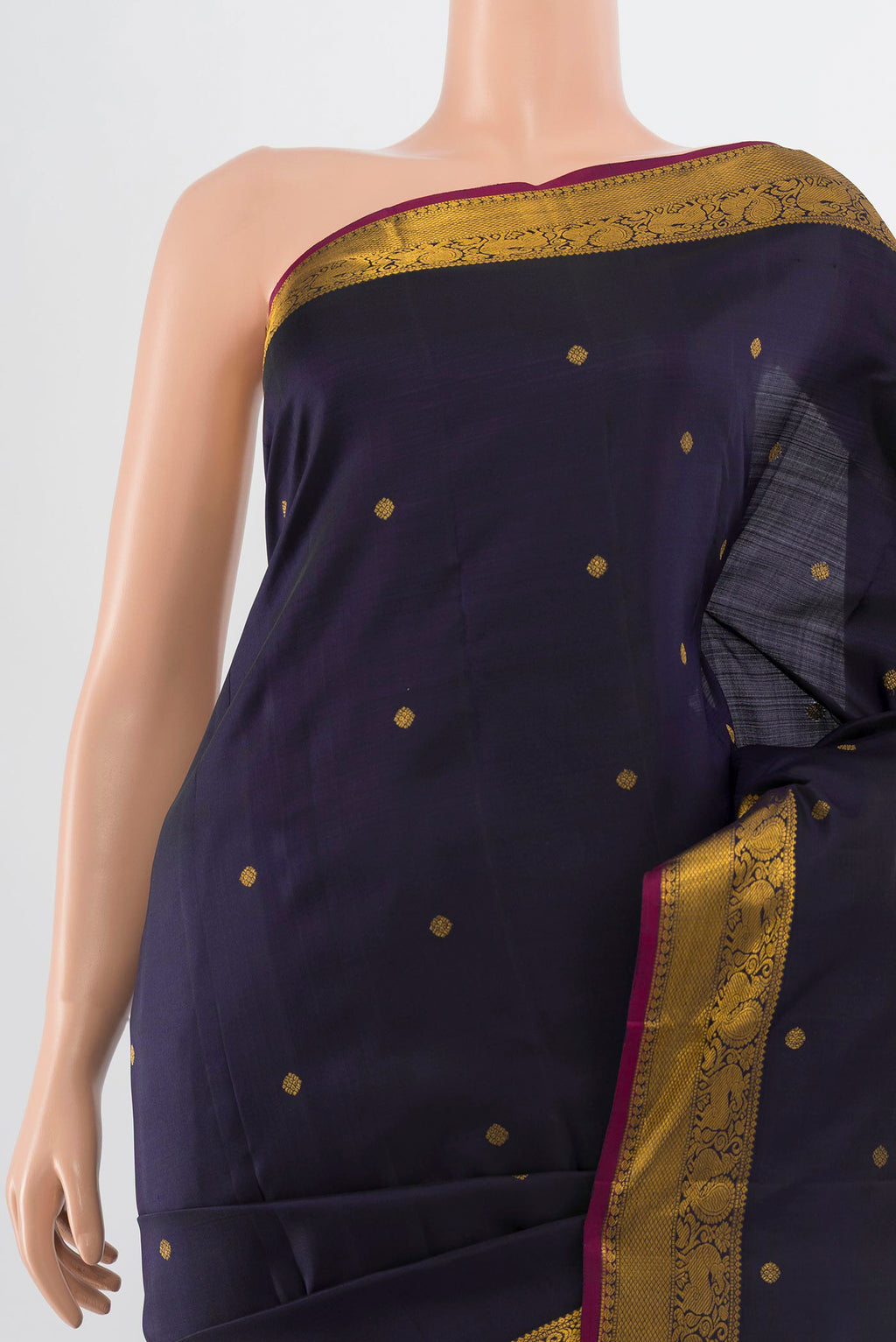 Border image of Pure Silk Pure Zari Navy Blue Kanjivaram Saree with Zari Butta on the body and Silk Border. 