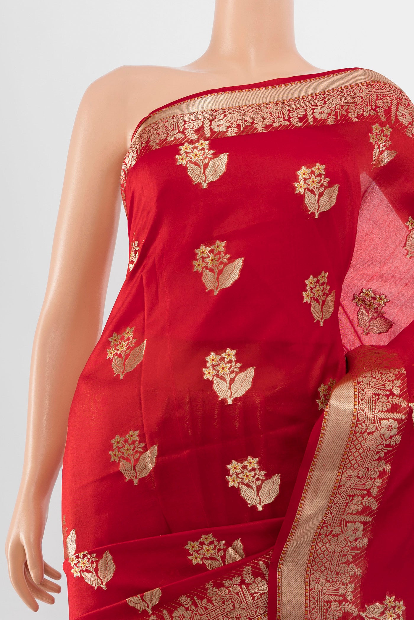 Border image of Pure Silk Pure Zari Red Banarasi Raw Saree with Zari Butta on the body and Silk Border. 