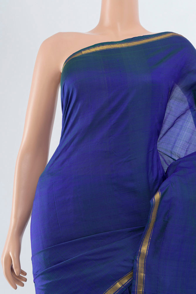 Border image of Dark Blue Kanchipuram Silk Saree with Plain Body and Silk Border. 