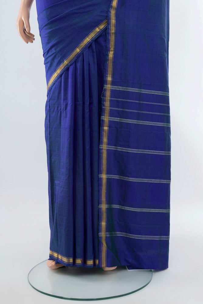 Pleats and pallu of Dark Blue Kanchipuram Silk Saree with Plain Body and Silk Border. 