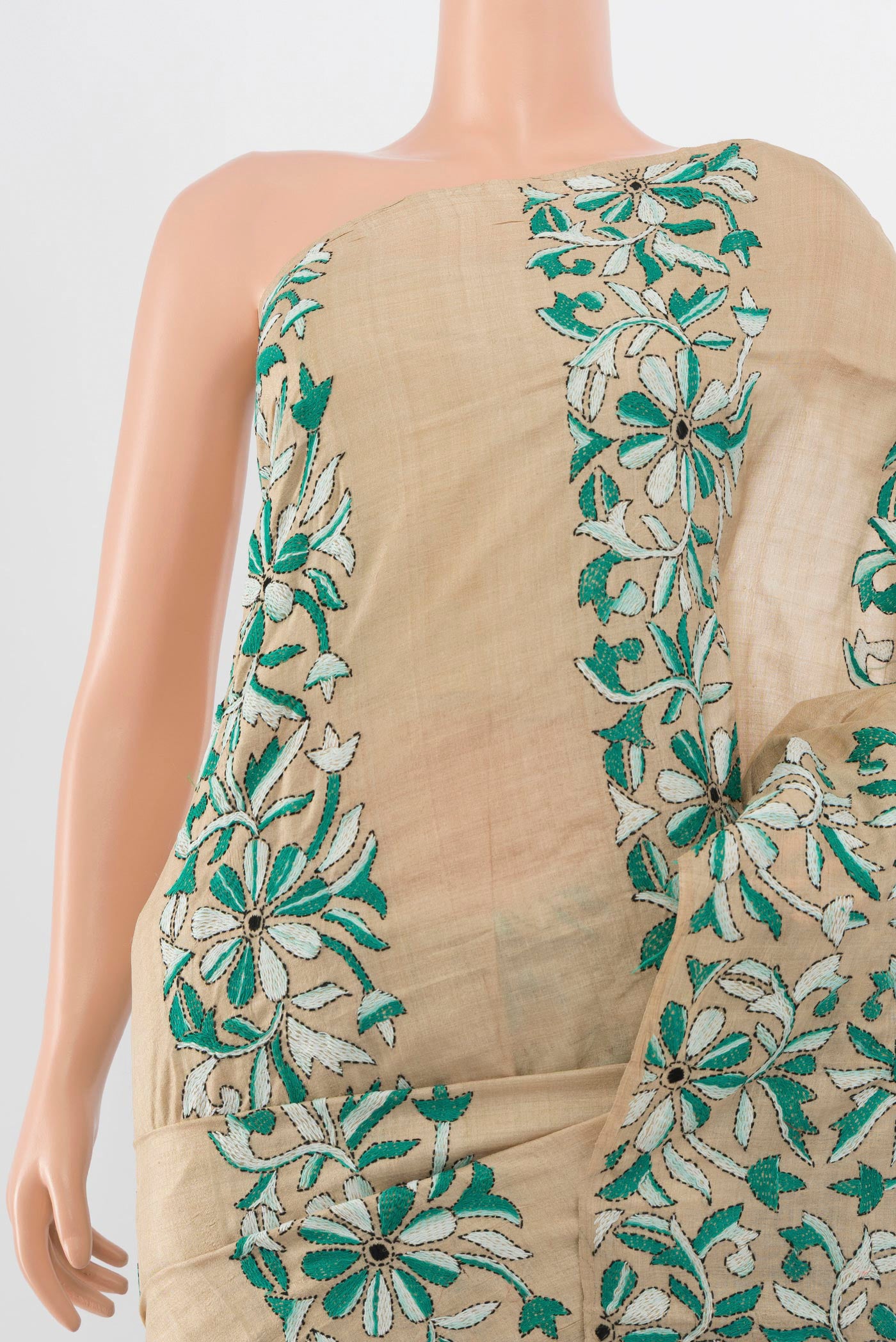 Border image of Sandal Kantha Silk Saree with Jacquard With Thread Butta on the body and Embroidery Border. 