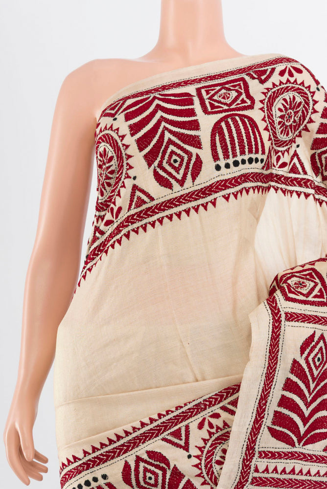 Border image of Cream Kantha Silk Saree with Jacquard With Thread Butta on the body and Silk Border. 