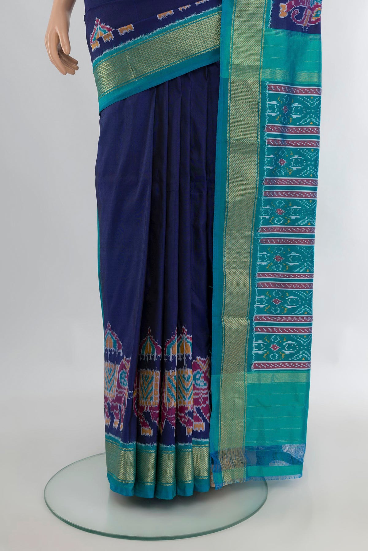 Pleats and pallu of Pure Silk Navy Blue Pochampally Saree with Plain Body and Zari Border. 