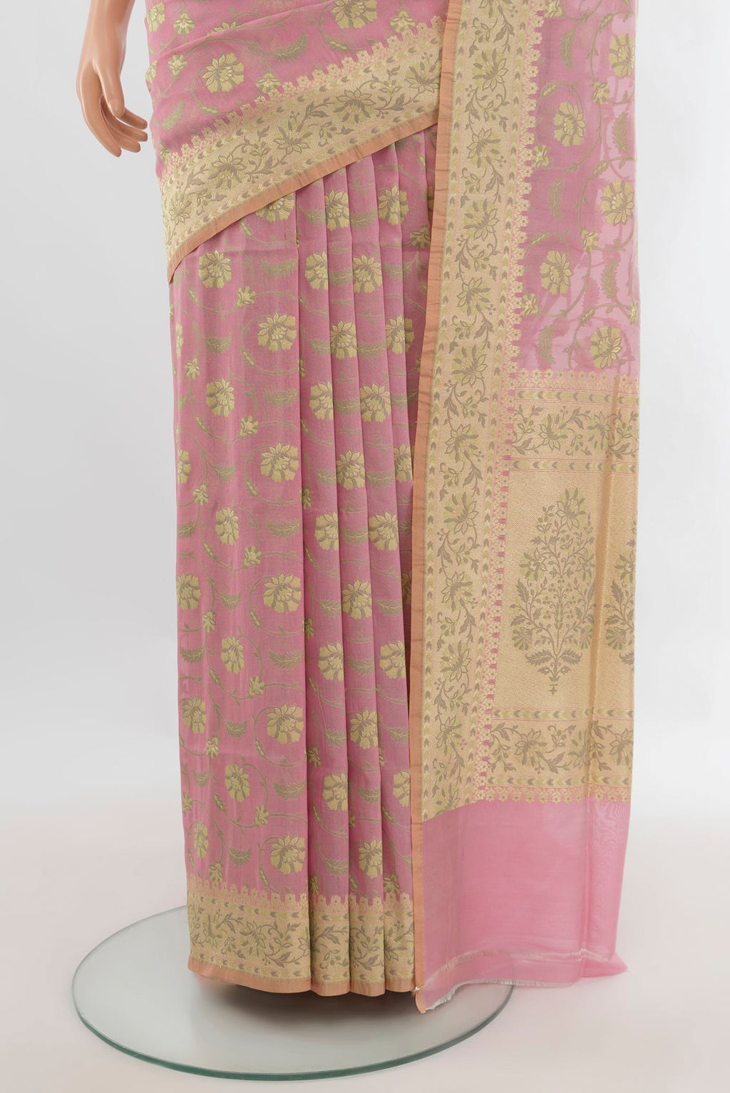 Pleats and pallu of Pure Silk Rose pink Banarasi Saree with Zari Butta on the body and Zari Border. 