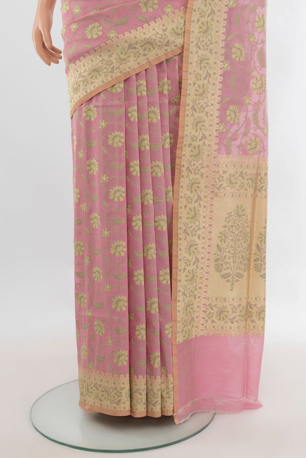 Pleats and pallu of Pure Silk Rose pink Banarasi Saree with Zari Butta on the body and Zari Border. 