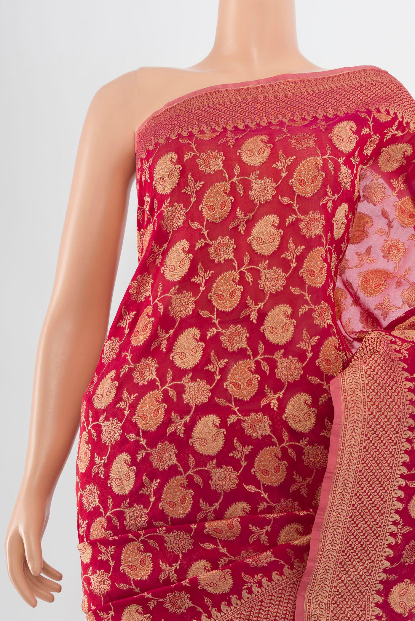 Border image of Peach Banarasi Silk Saree with Zari Butta on the body and Silk Border. 