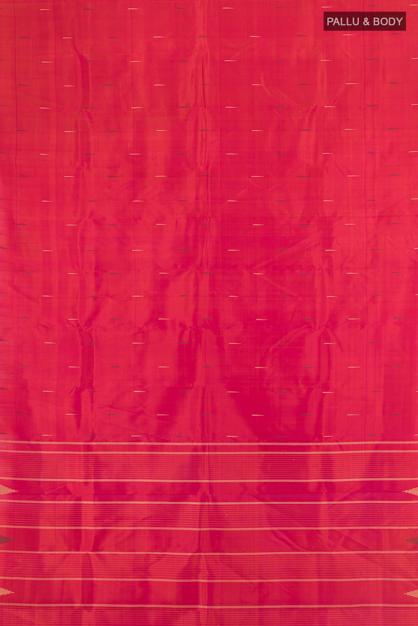 Flat view of Pink Kanchipuram Silk Saree with Thread Butta on the body and Temple Border. 