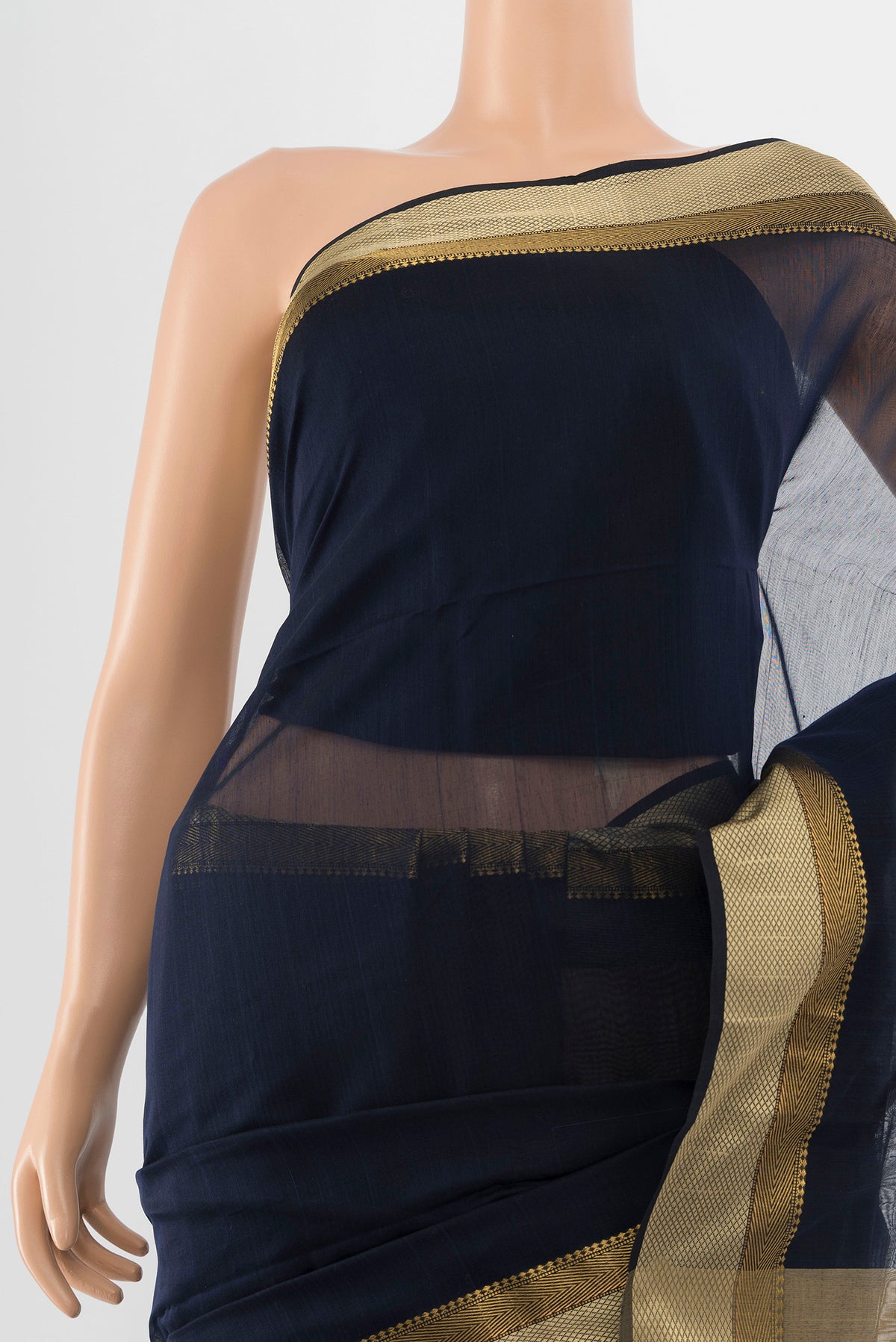Border image of Navy Blue Maheshwari Silk Cotton Saree with Plain Body and Silk Border. 