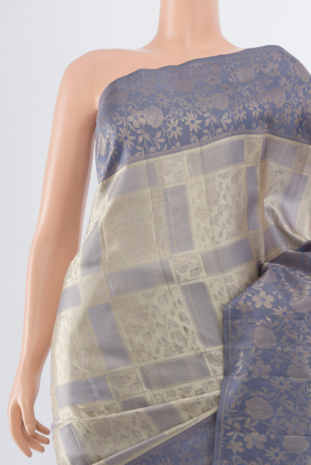 Border image of Pure Silk Pure Zari Davys Grey Kanchipuram Saree with Zari Butta on the body and Silk Border. 
