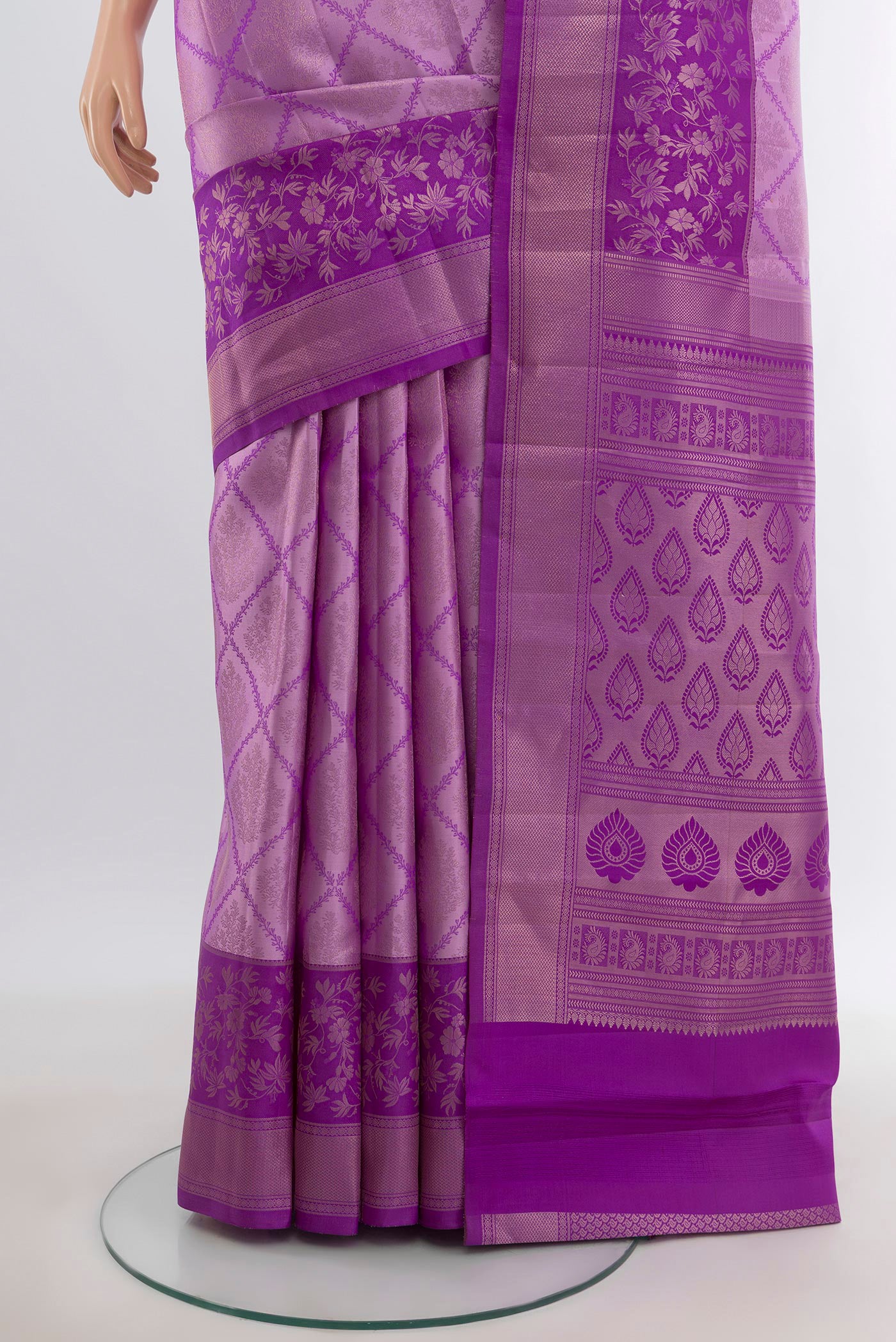Pleats and pallu of Violet Kanchipuram Silk Saree with Zari Brocade on the body and Zari Border. 