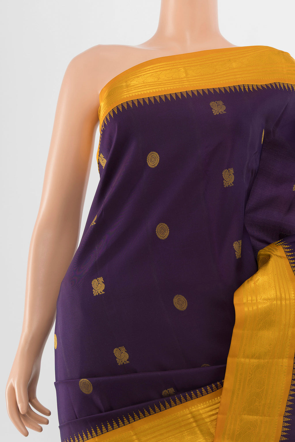 Border image of Pure Silk Pure Zari Violet Kanchipuram Saree with Zari Butta on the body and Silk Border. 