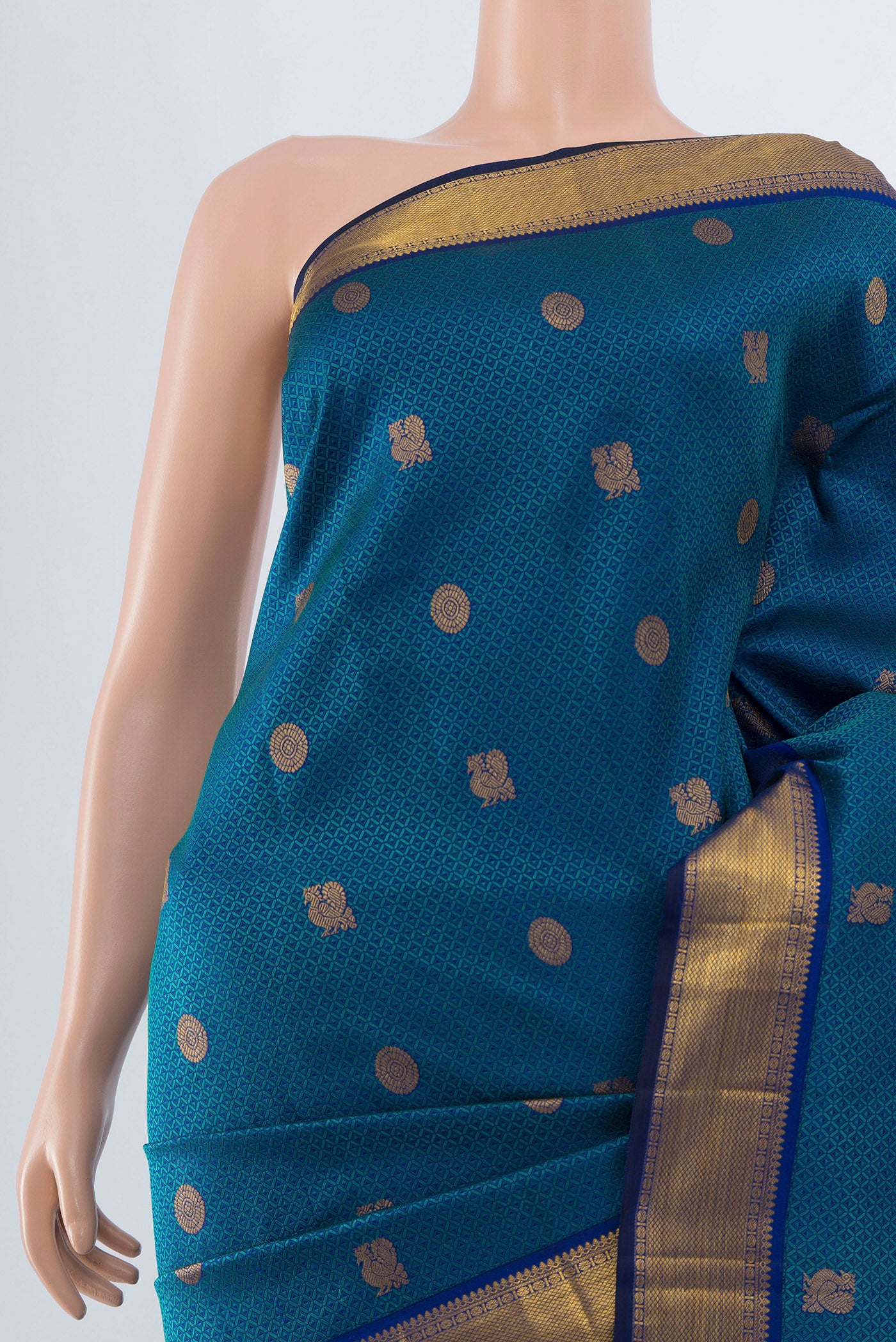 Border image of Pure Silk Pure Zari Dark Blue Kanchipuram Saree with Zari Butta on the body and Silk Border. 