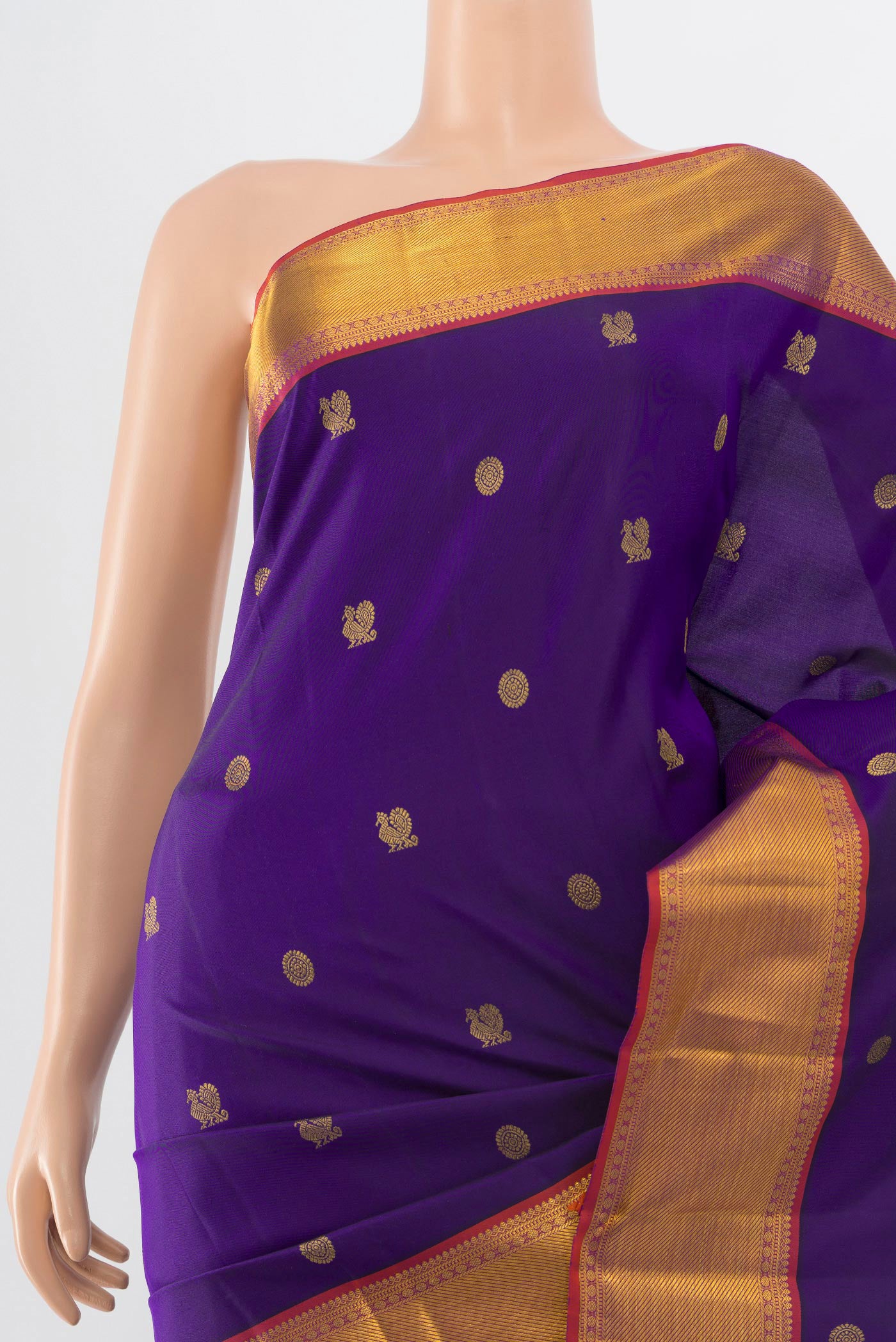 Border image of Pure Silk Pure Zari Dark Blue Kanchipuram Saree with Zari Butta on the body and Silk Border. 