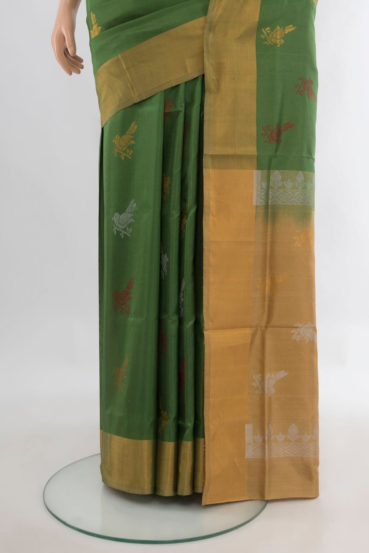 Pleats and pallu of Pure Silk Green Uppada Saree with Zari Butta on the body and Zari Border. 