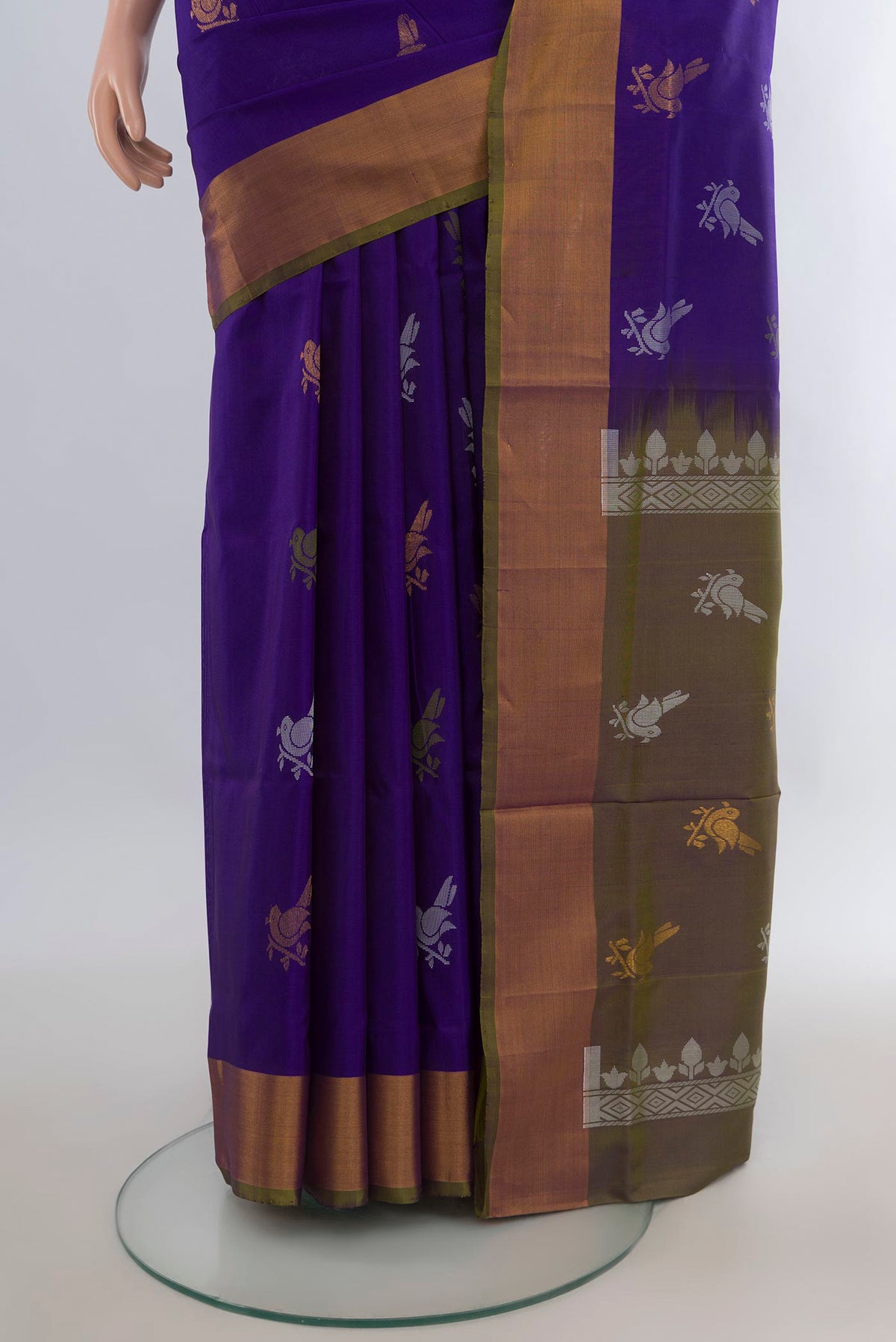 Pleats and pallu of Pure Silk Violet Uppada Saree with Zari Butta on the body and Zari Border. 