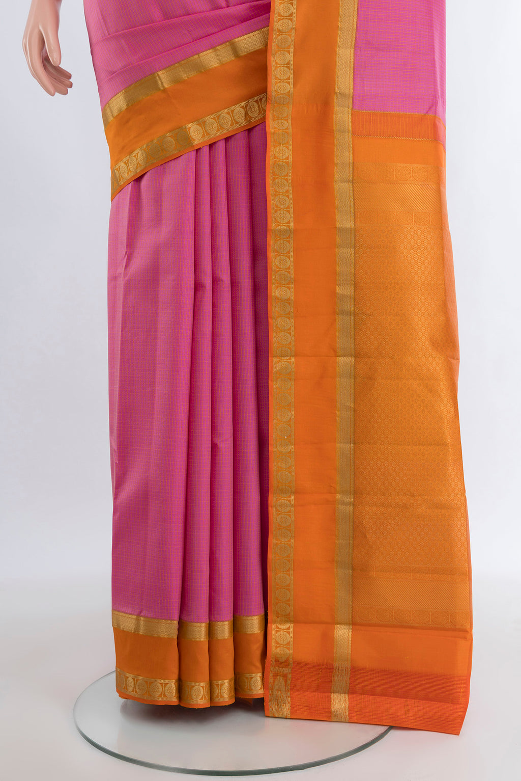 Pleats and pallu of Rose pink Kanjivaram Silk Saree with Checked design on the body and Zari Border. 