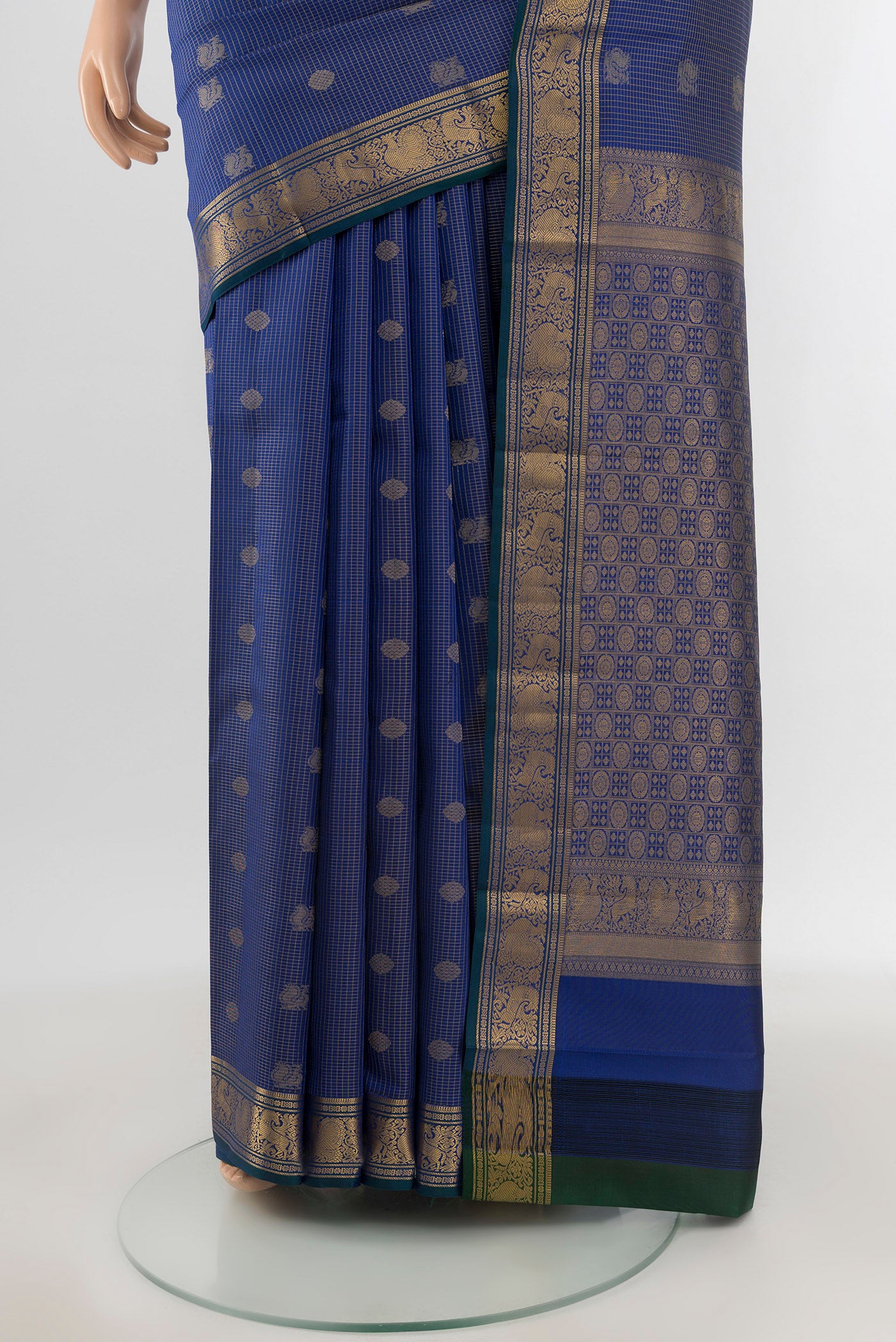 Pleats and pallu of Blue Kanchipuram Silk Saree with Zari Butta on the body and Zari Border. 