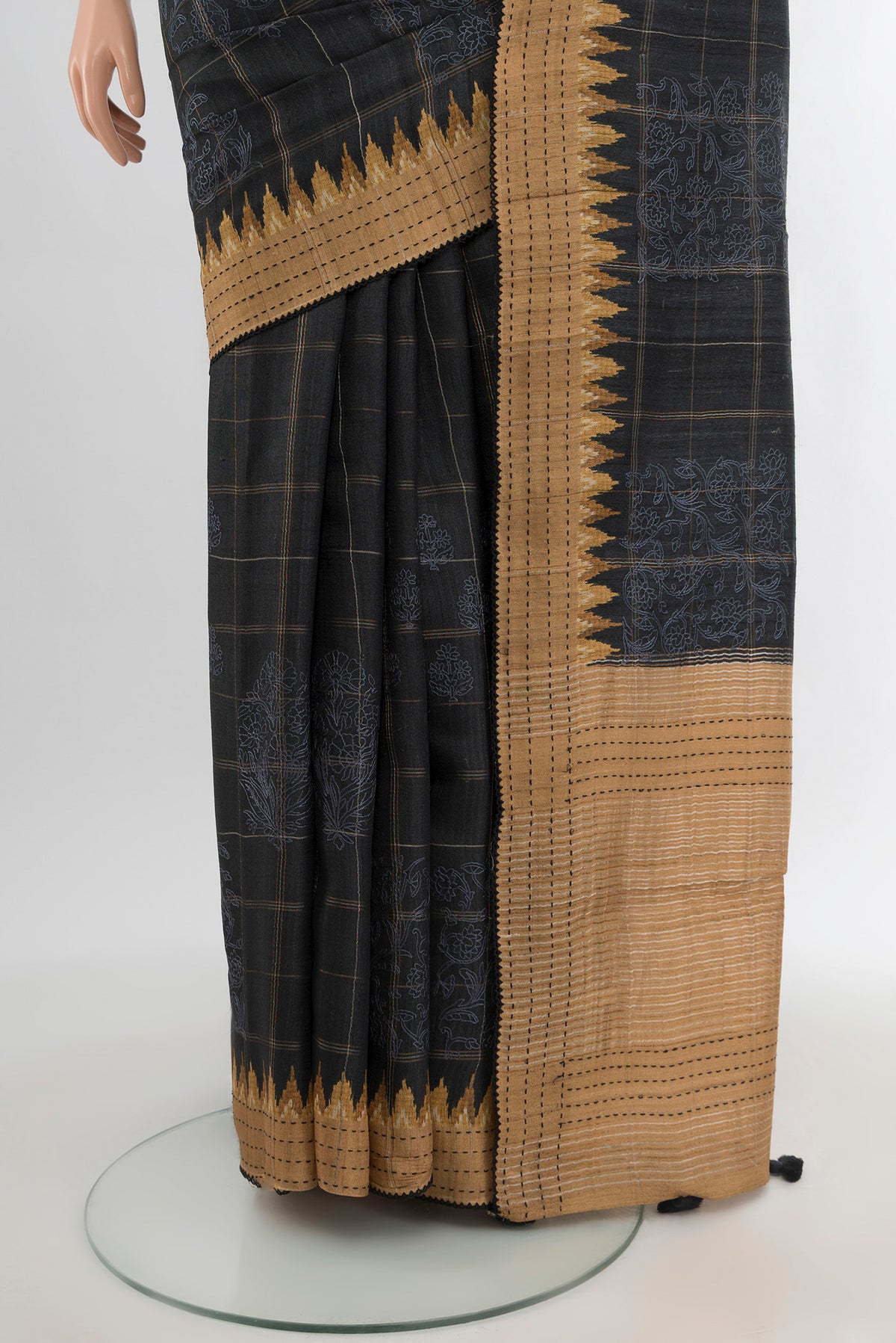 Pleats and pallu of Grey Tussar Silk Saree with Floral Print on the body and Thread Border. 