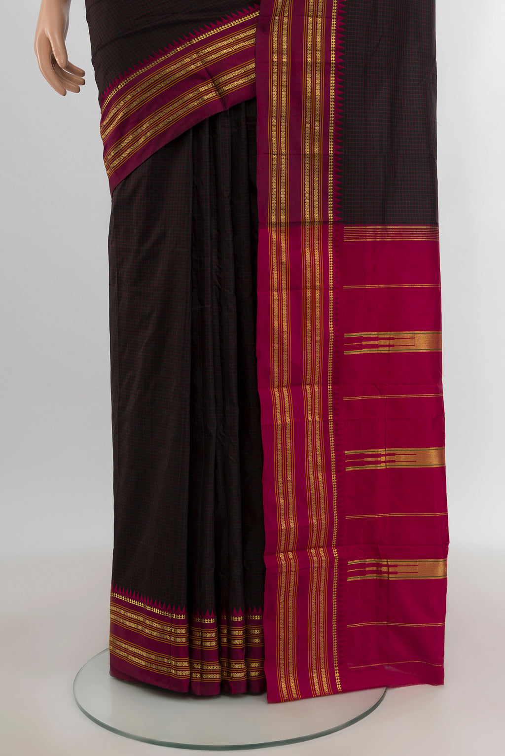 Pleats and pallu of Coffee Brown Narayanpet Silk Saree with Checked design on the body and Zari Border. 