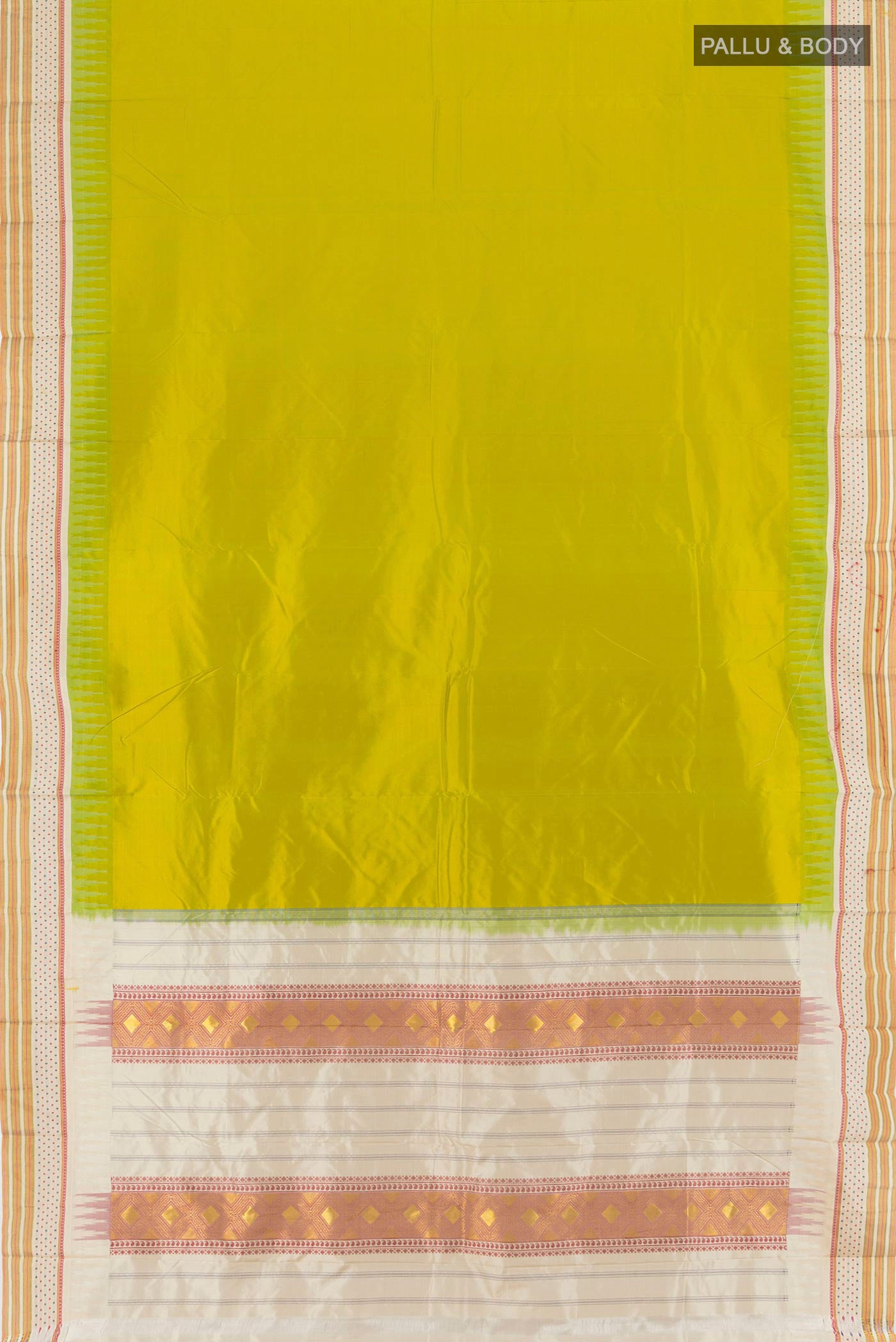 Flat view of Parrot Green Bangalore Silk - kadyal Saree with Plain Body and Thread Border. 