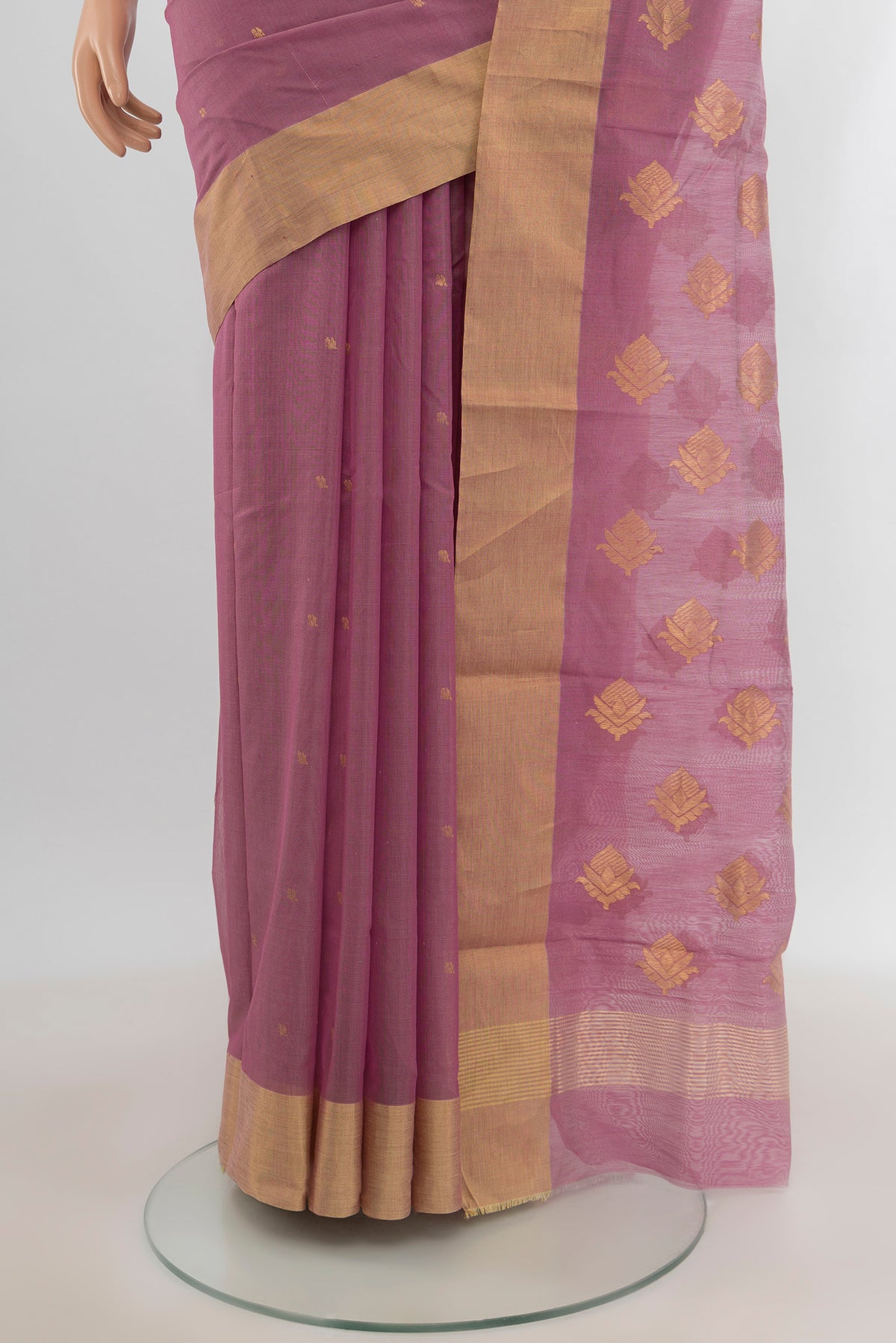 Pleats and pallu of Lavender Chanderi Silk Cotton Saree with Zari Butta on the body and Zari Border. 