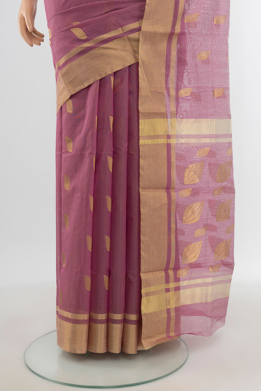 Pleats and pallu of Lavender Chanderi Silk Cotton Saree with Zari Butta on the body and Zari Border. 