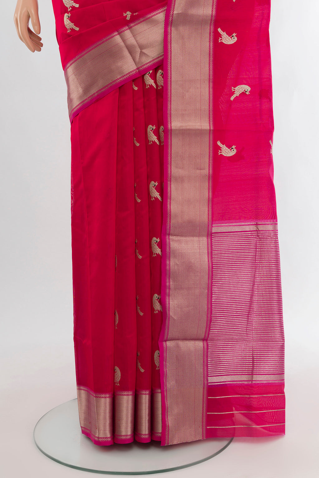 Pleats and pallu of Dark Pink Chanderi Silk Cotton Saree with Zari Butta on the body and Zari Border. 