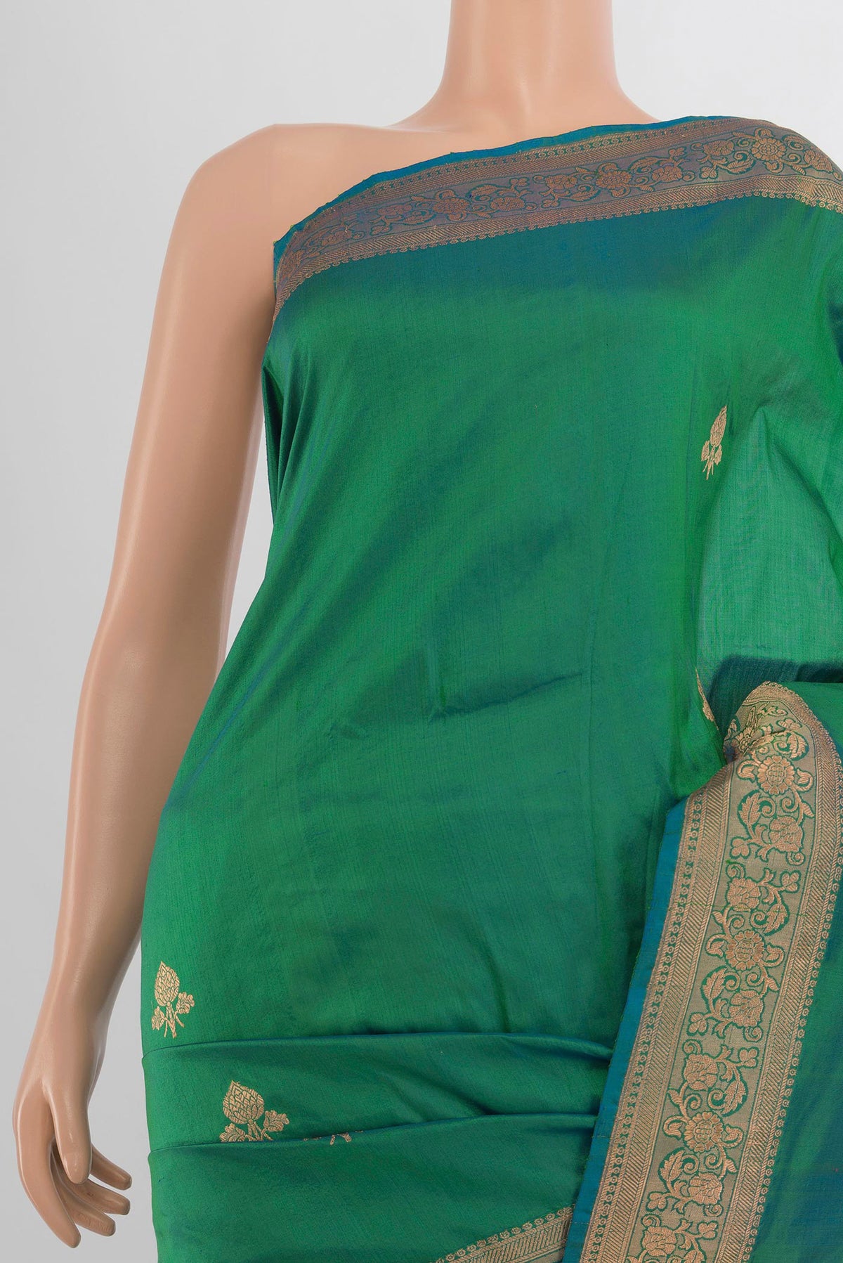 Border image of Pure Silk Light Green Banarasi Katan Saree with Zari Butta on the body and Silk Border. 
